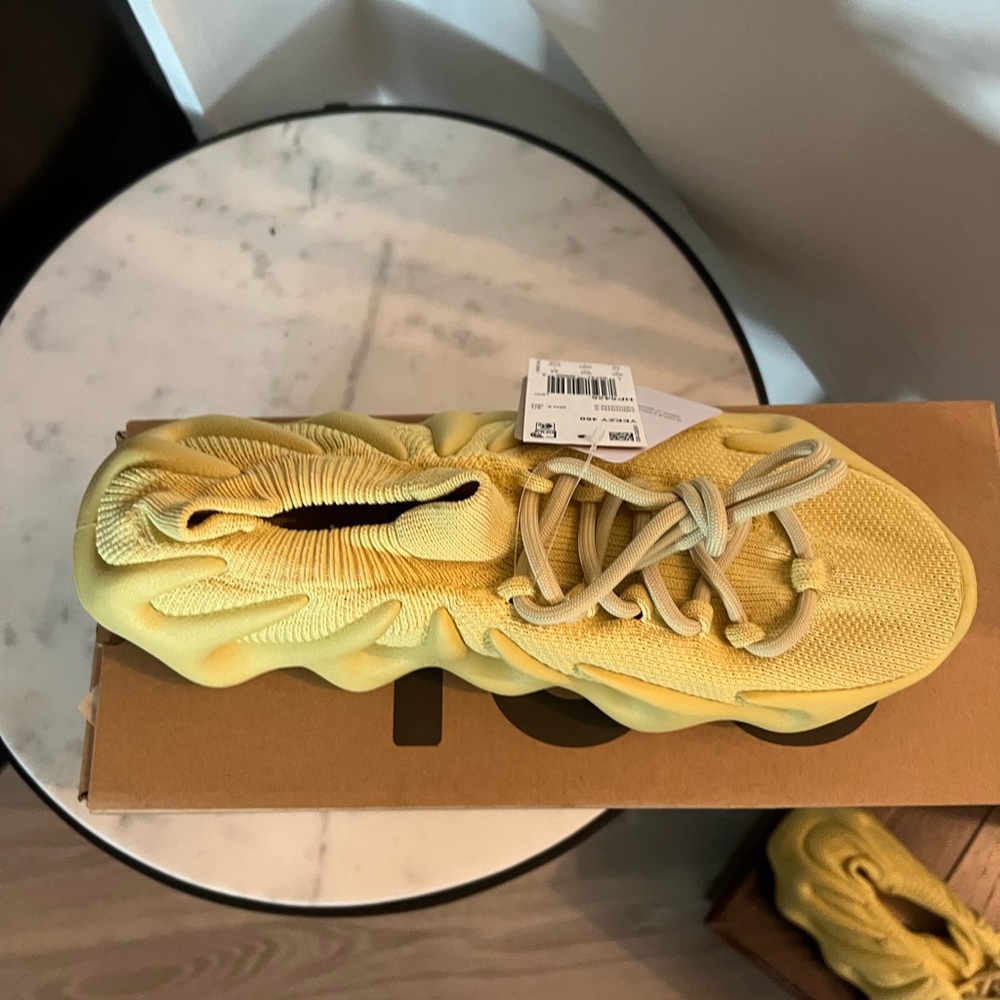 Yeezy 450 sulfur nwt